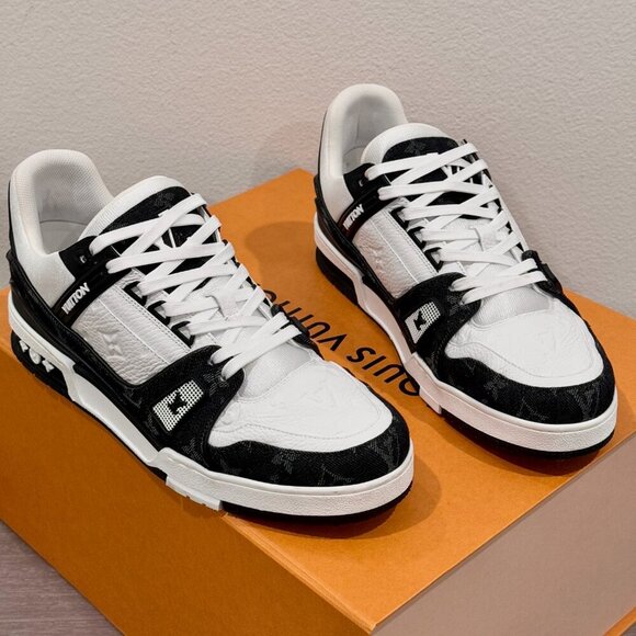 Louis Vuitton LV Trainer Men's Sneaker Black and White - Picture 2 of 10